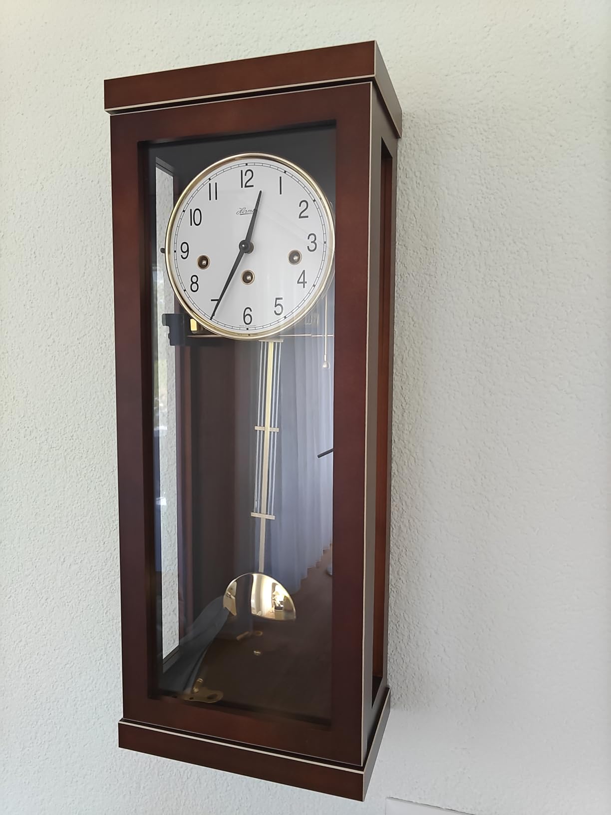 Tolle Uhr mit Charakter