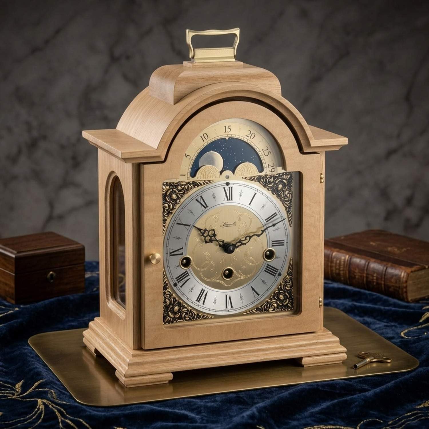 hermle-22864-050340-tischuhr-eiche-hell-mit-mondphase-und-westminster-schlag image 3