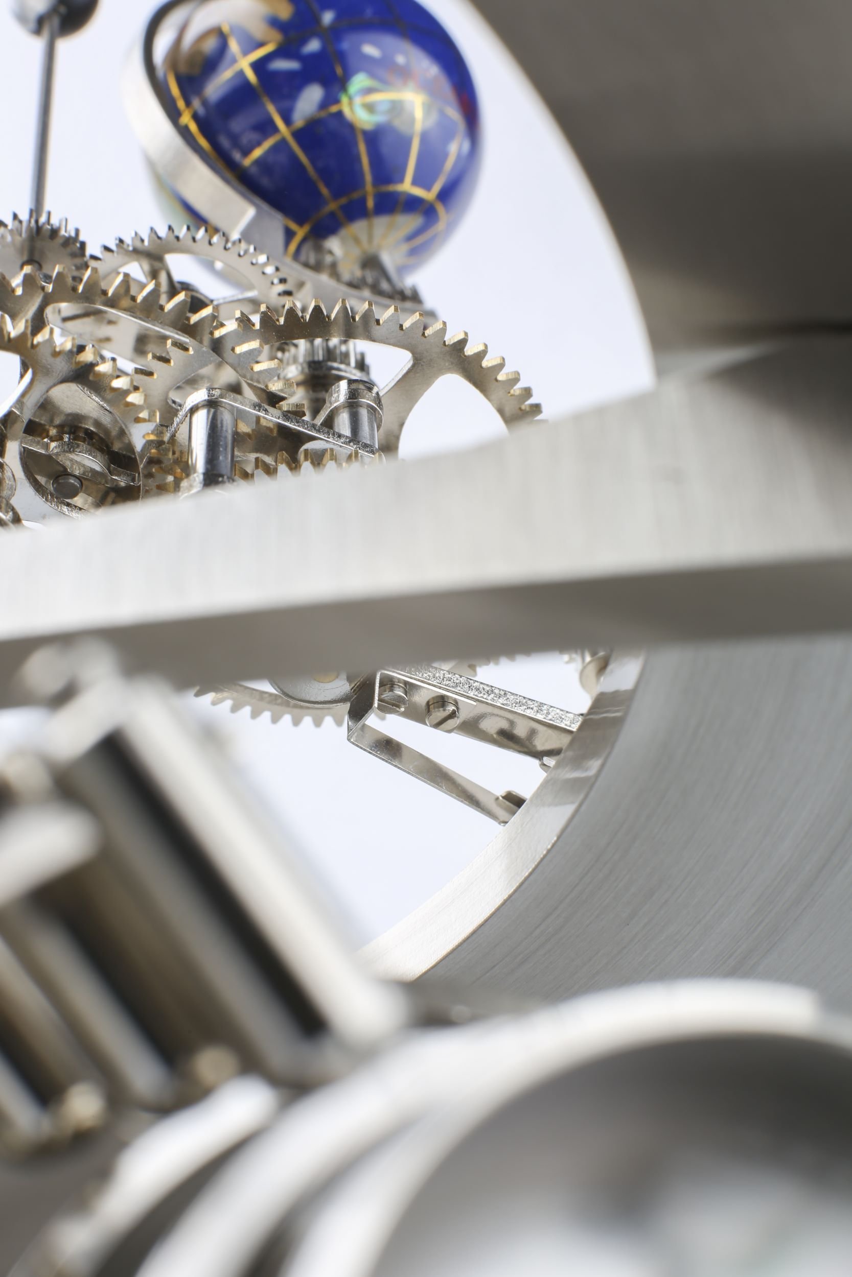 hermle-tellurium-23046-000352-mechanische-tischuhr-westminster-silber-metall image 4